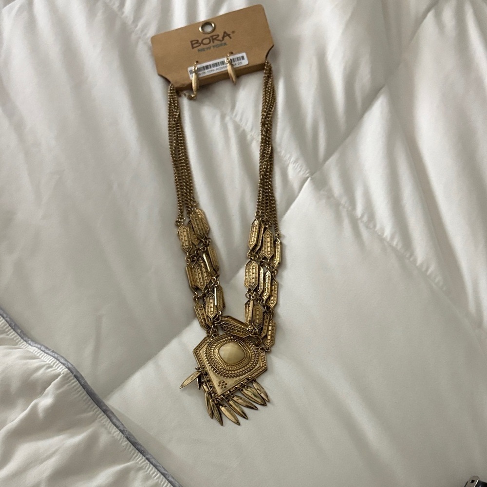 Gold Geometric Necklace